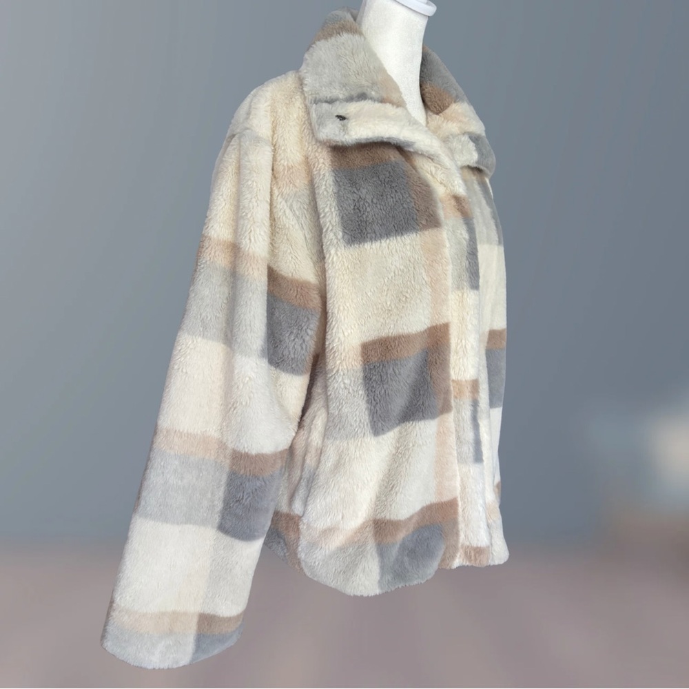 ACOA Winter's Tale Pocketed Plaid Faux Fur Jacket - Picture 9 of 13